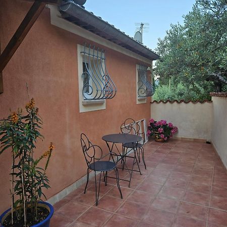 Bastide Des Oliviers Bed & Breakfast Мустие Сен Мари Екстериор снимка