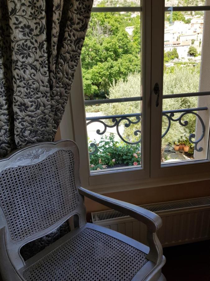 Bastide Des Oliviers Bed & Breakfast Мустие Сен Мари Екстериор снимка