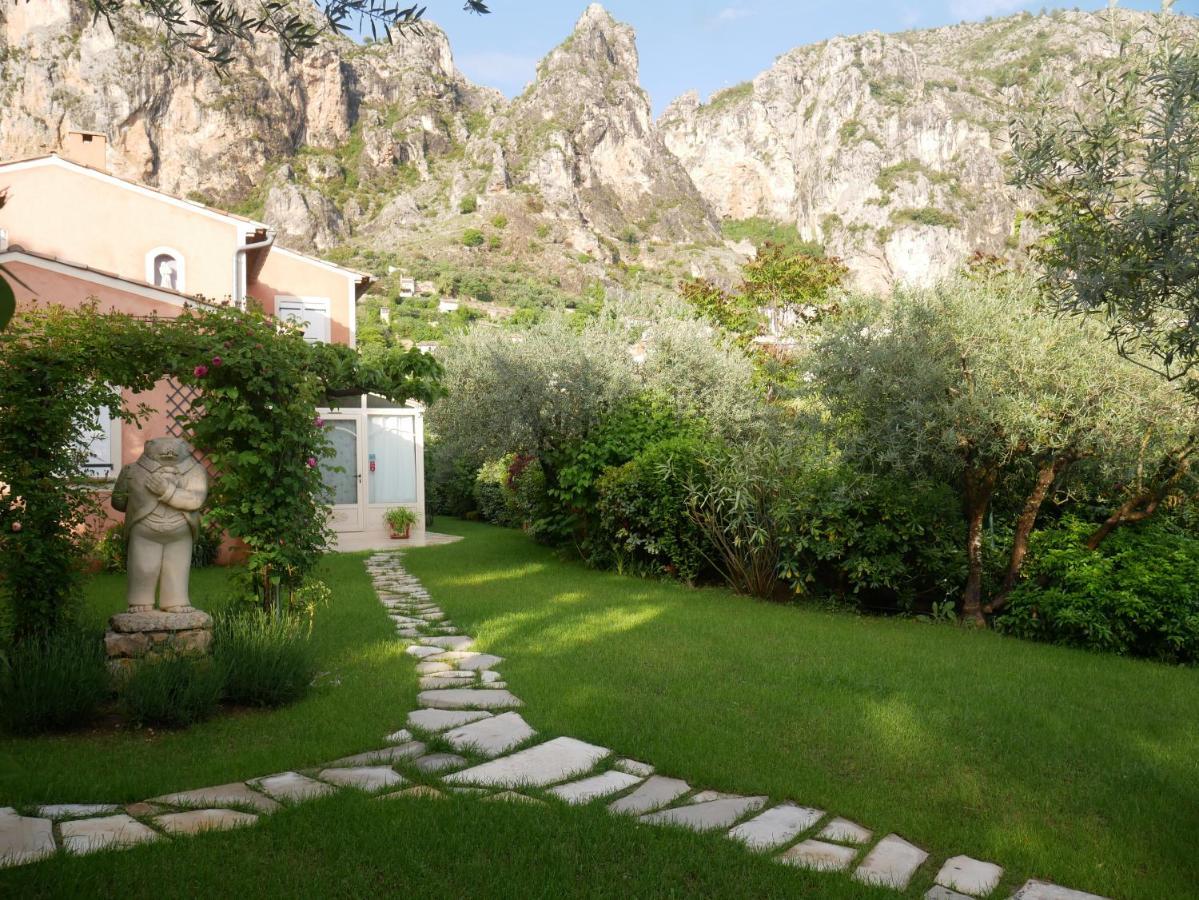 Bastide Des Oliviers Bed & Breakfast Мустие Сен Мари Екстериор снимка