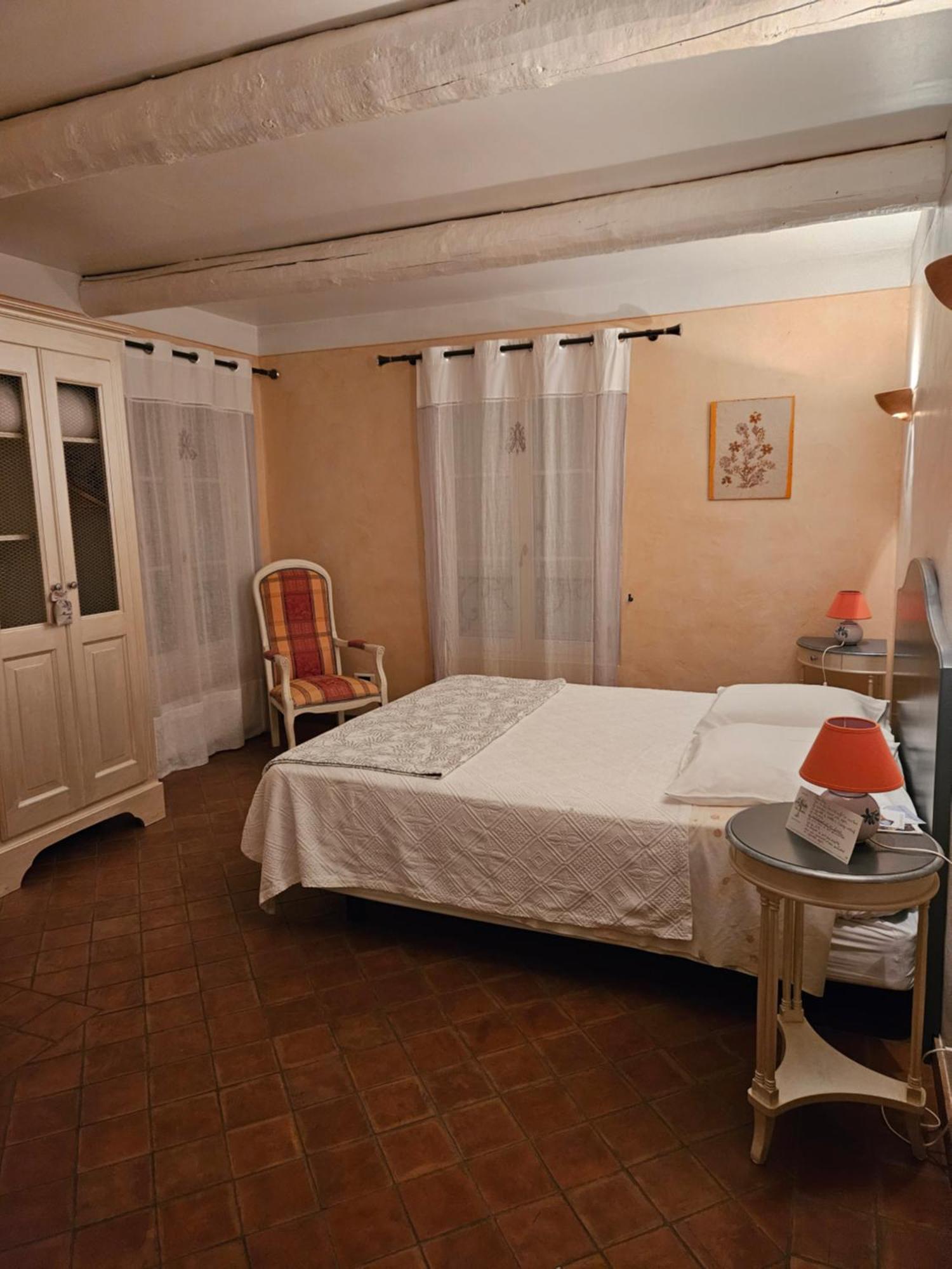 Bastide Des Oliviers Bed & Breakfast Мустие Сен Мари Екстериор снимка